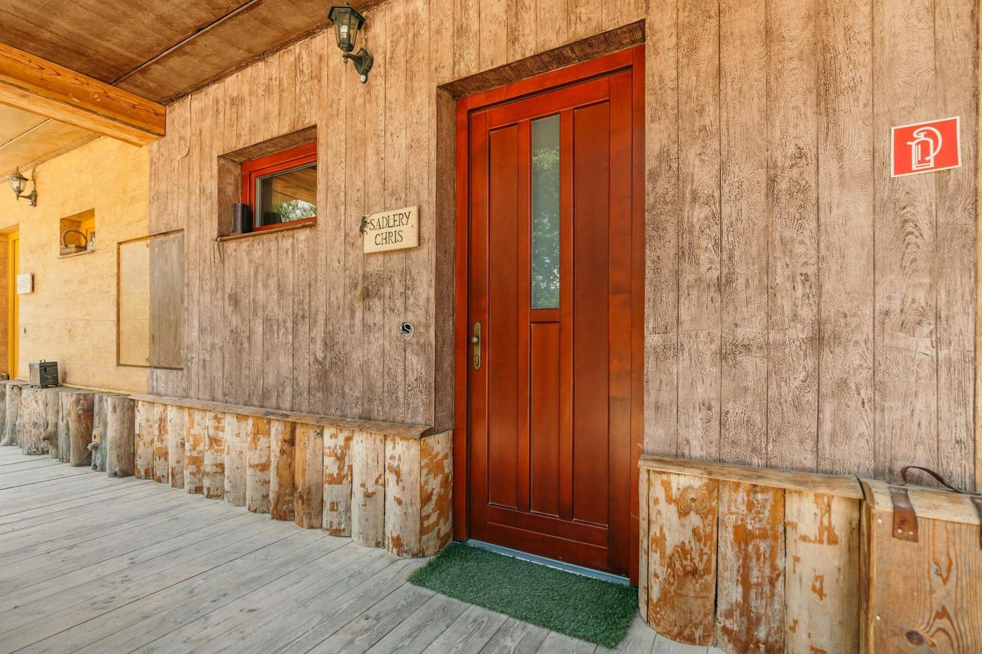 Ranch 13 - Western A Kone Nemsova Room photo